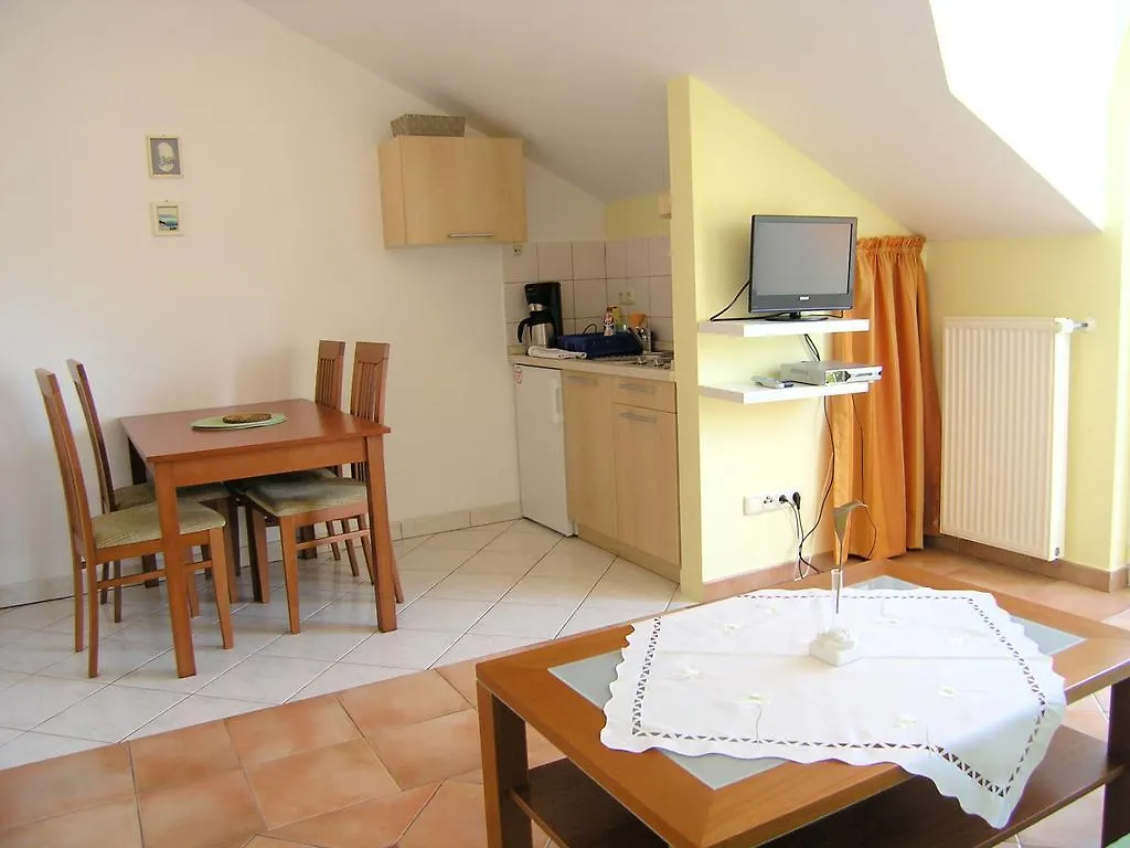 Apartments Kristina Krk Town Croazia